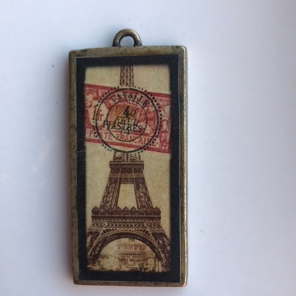 Set of 4 pendants for jewelry making 2 of the Eiffel tower of Paris and 2 crowns - Picture 2 of 14